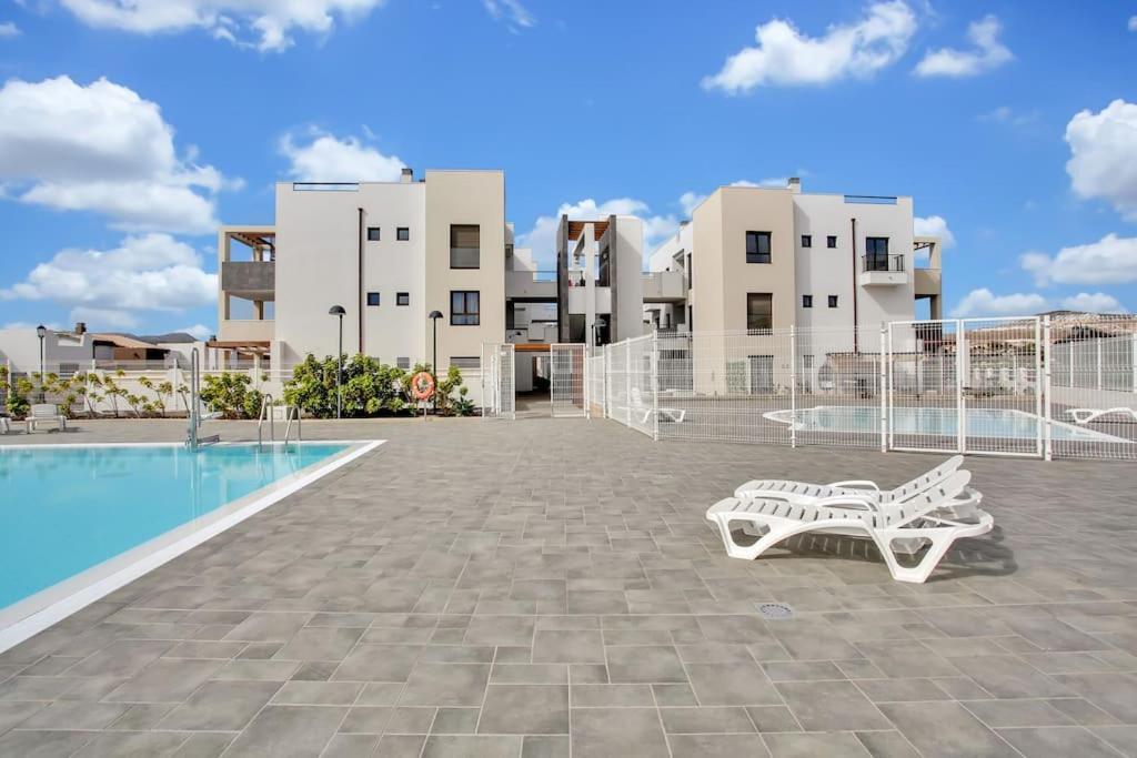 2 Terraces Apartment W/ Astonishing Views. كوستا دي أنتيجوا المظهر الخارجي الصورة