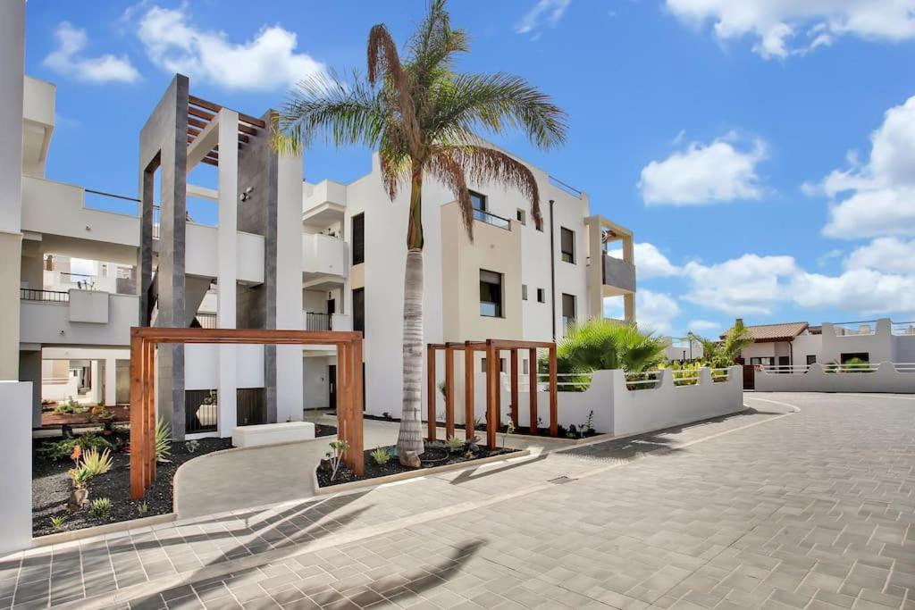 2 Terraces Apartment W/ Astonishing Views. كوستا دي أنتيجوا المظهر الخارجي الصورة